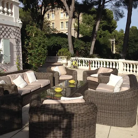 Chambres D'hotes Heliotropes Bed & Breakfast *